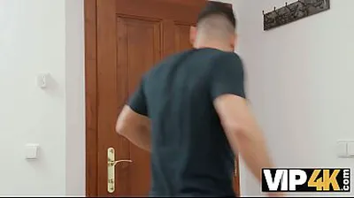 VLXX