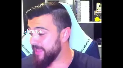 VLXX