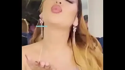 VLXX