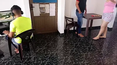 VLXX