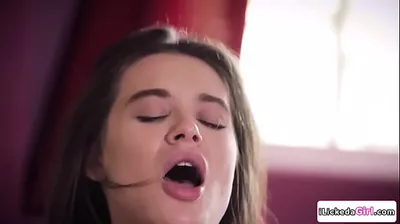 VLXX