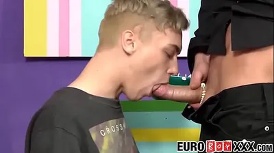 VLXX