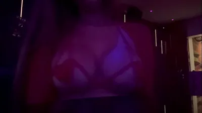 VLXX