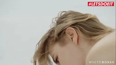 VLXX