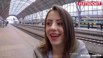 VLXX