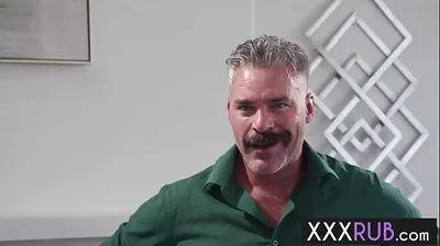VLXX