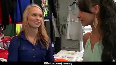 VLXX