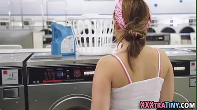 VLXX