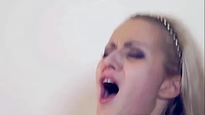 VLXX