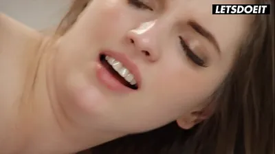 VLXX