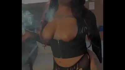 VLXX