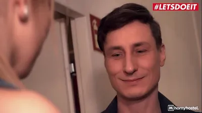 VLXX