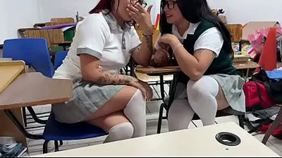 VLXX