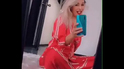 VLXX