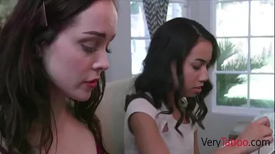 VLXX