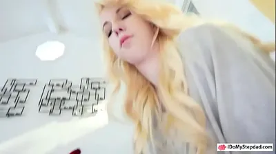 VLXX