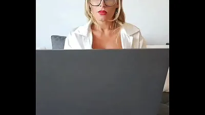 VLXX