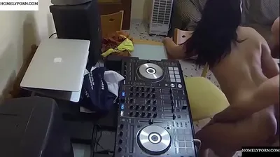 VLXX