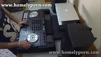 VLXX