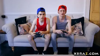 VLXX